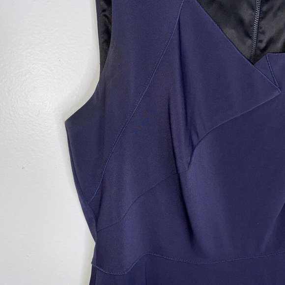 Ellie Tahari Dress Size 4 Navy Blue Sleeveless Wiggle Fit Flare Midi V Neck - Picture 3 of 6